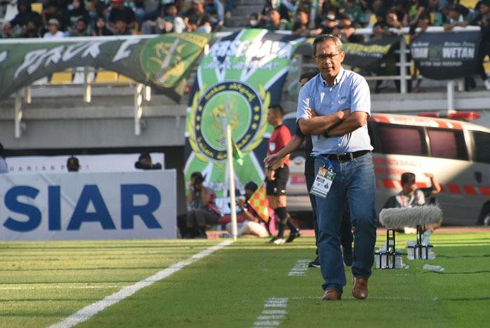 surabaya/Manajemen-Persebaya-memutuskan-mengistirahatkan-Aji-Santoso-usai-kalah-dari-Persikabo-1-2.jpg