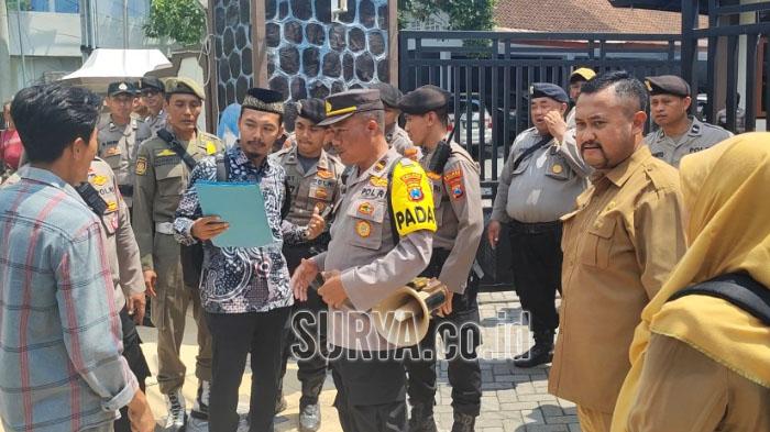 Warga Protes Jalan Tak Diperbaiki 20 Tahun, PUPR Trenggalek Harus Gunakan Dana Darurat