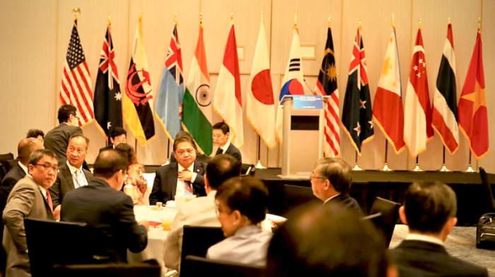 Menko-Airlangga-dalam-forum-IPEF-di-Los-Angeles.jpg