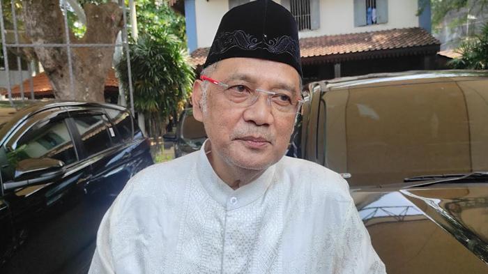 Menteri Gus Irfan Bongkar Strategi Tekan Biaya Haji Saat Hadir di Ponpes Tebuireng Jombang