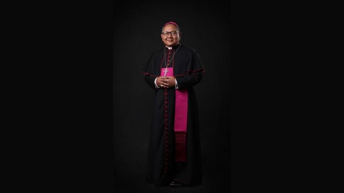 Mgr-Agustinus-Tri-Budi-Utomo-Uskup-Surabaya.jpg