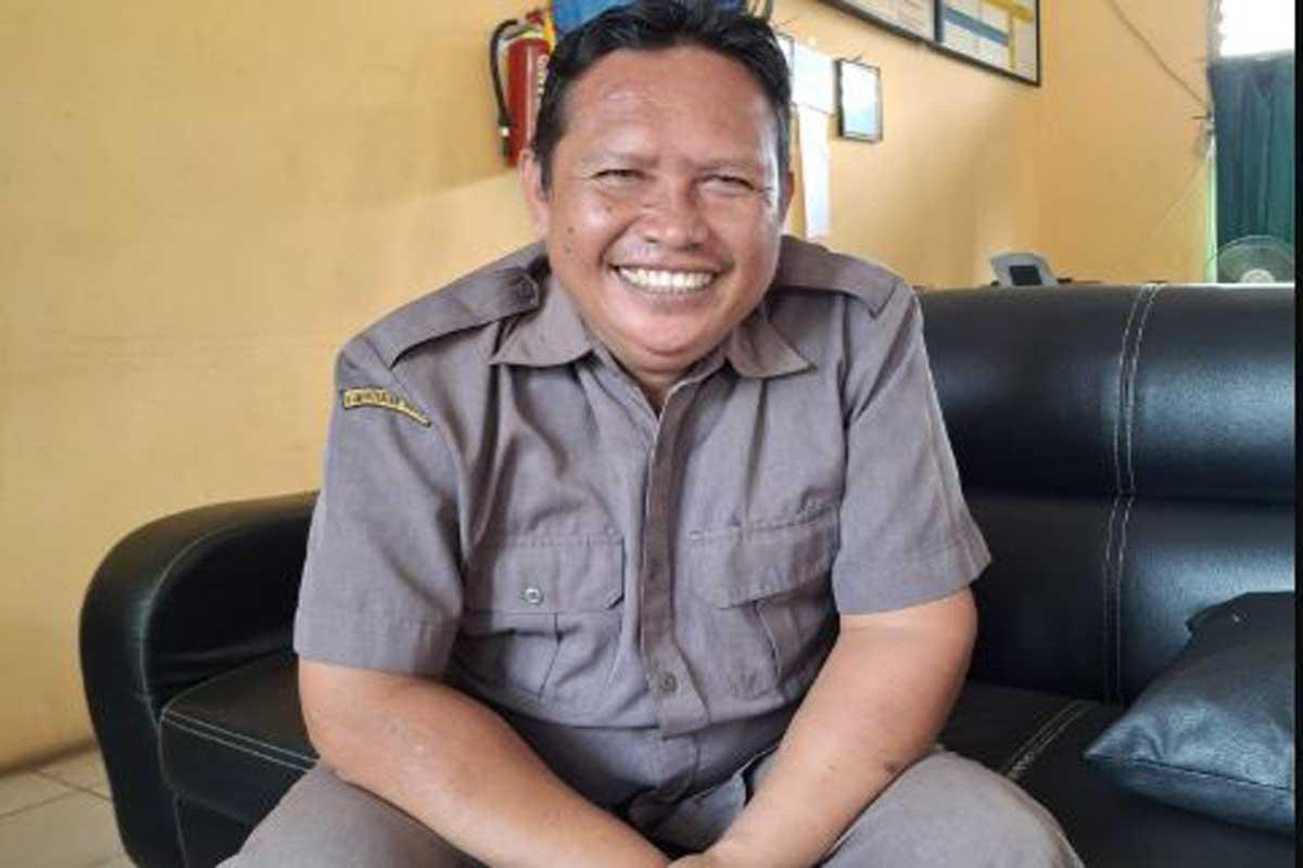 Mirip-Nur-Aini-Guru-SD-Tempuh-Jarak-57-Km-Ini-Sosok-Syaiful-Guru-Madrasah-Tempuh-100-Km-ke-Sekolah.jpg