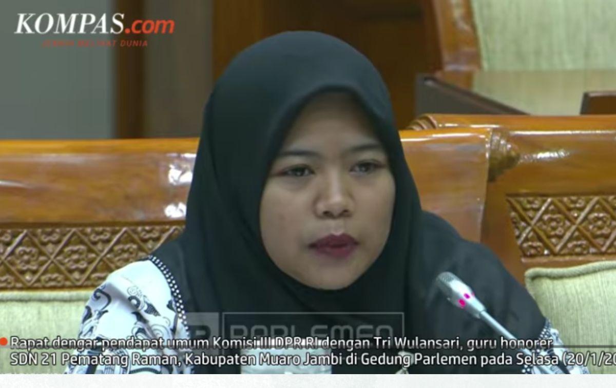 Niat-Disiplinkan-Siswa-SD-yang-Semir-Rambut-Guru-Honorer-di-Jambi-Malah-Menangis-Jadi-Tersangka.jpg