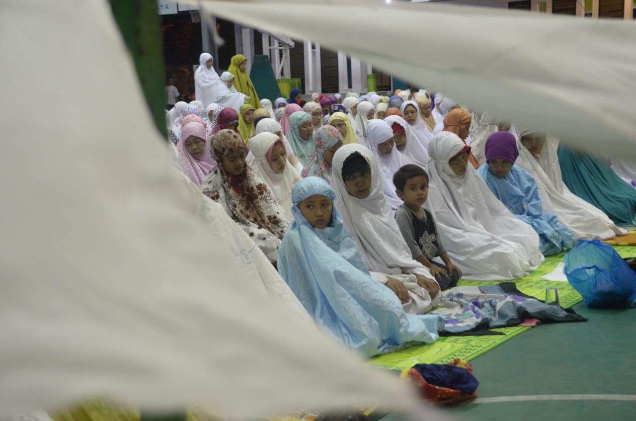 Niat Sholat Tarawih Berjamaah di Masjid dan Sholat Tarawih Sendirian