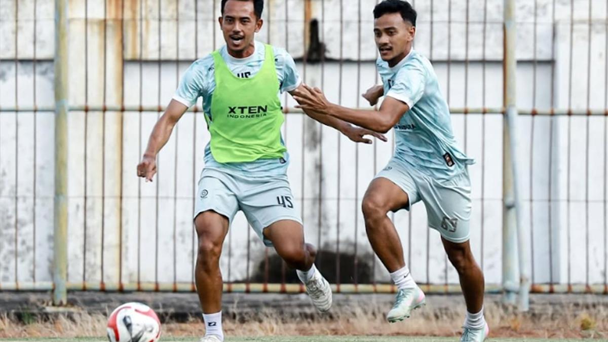 PELAJARI-KEKUATAN-LAWAN-Pemain-Madura-United-menjalani-sesi.jpg