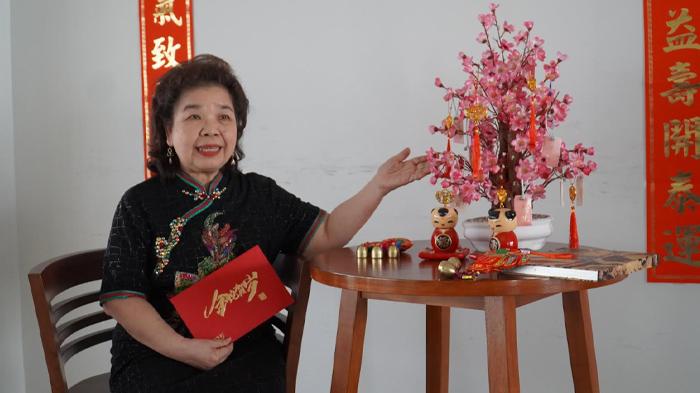 PEMBERIAN-ANGPAO-Elisa-Christiana-BA-MA-MPd.jpg