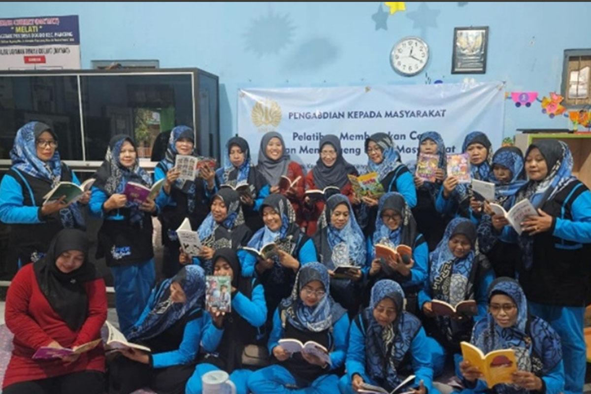 PKM-Unesa-ajak-membaca.jpg