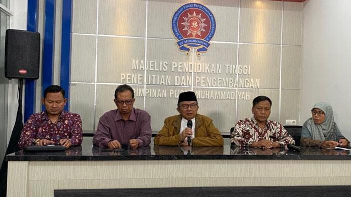 PP-Muhammadiyah-memberikan-keterangan-untuk-menanggapi-adanya-permasalahan-di-UMMAD.jpg