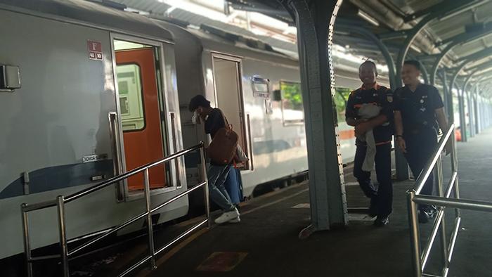 PT-Kereta-Api-Daop-9-Jember-alihkan-jalur-setelah-anjloknya-KA-Pandalungan-di-Tanggulangin.jpg