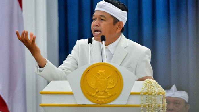 Pantas-Dedi-Mulyadi-Santai-Dilaporkan-ke-Bareskrim-Akibat-Kirim-Siswa-ke-Barak-Lagi-Cari-Perhatian.jpg