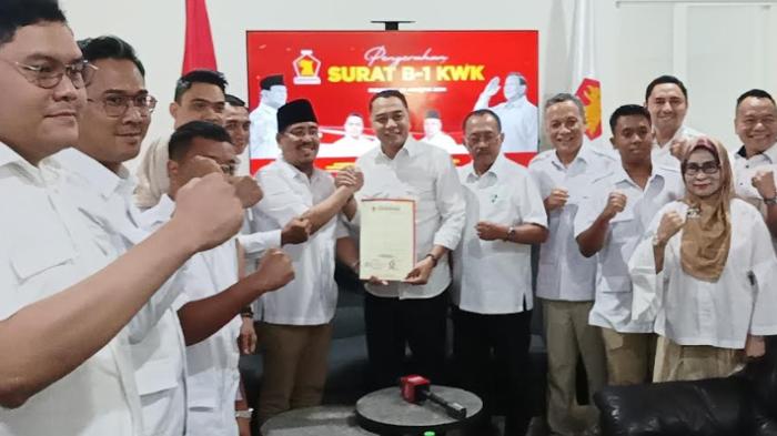 Partai-Gerindra-secara-resmi-memberikan-dukungan-kepada-Eri-Armuji.jpg