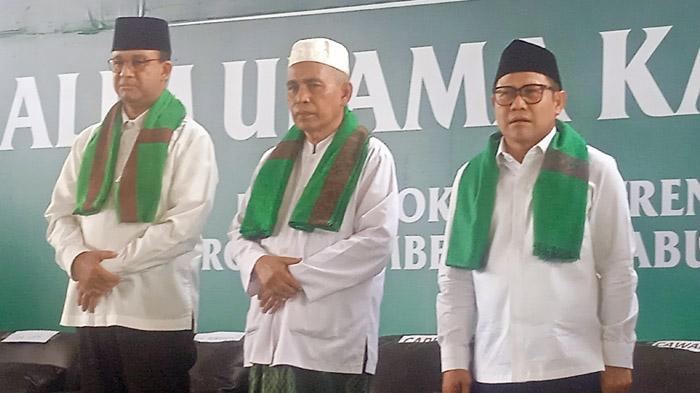Pasangan-AMIN-bersama-KH-Muhyiddin-Abdus-Somad-di-Jember.jpg
