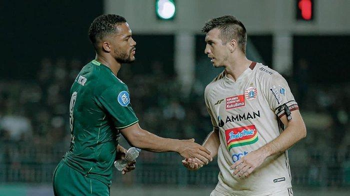 Paulo-Victor-dan-Ondrej-Kudela-saat-berhadapan-musim-lalu.jpg