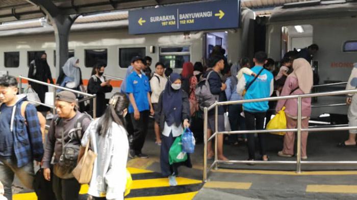 47.937 Penumpang Naik KA dari Wilayah Daop 9 Jember Selama Libur Idul Adha 2024