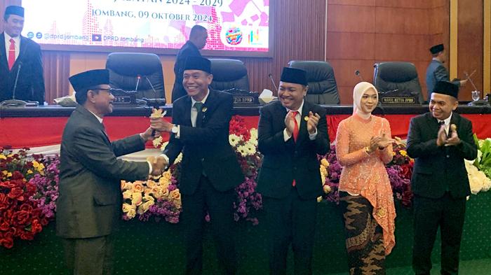 Pelantikan-Pimpinan-DPRD-Kabupaten-Jombang.jpg