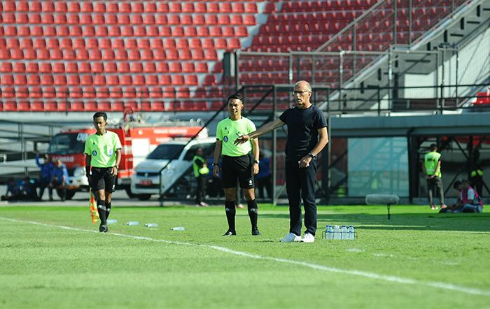 Arema FC Ingin Kalahkan Persebaya di Hadapan Bonek dan Tekad Fernando Valente