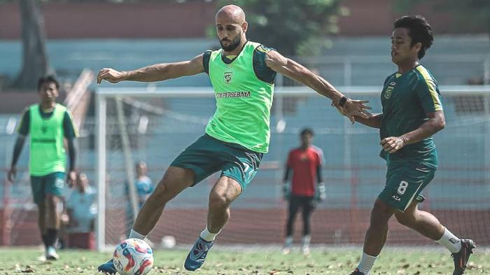 Pemain-Persebaya-Surabaya-menjalani-latihan-jelang-menjamu-Barito-Putera.jpg