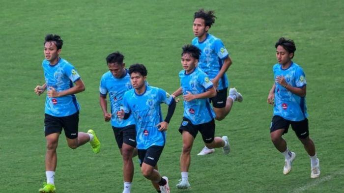 Pemain-Persela-menjalani-sesi-latihan-perdana-tim-pasca-libur-lebaran-pada-Senin.jpg