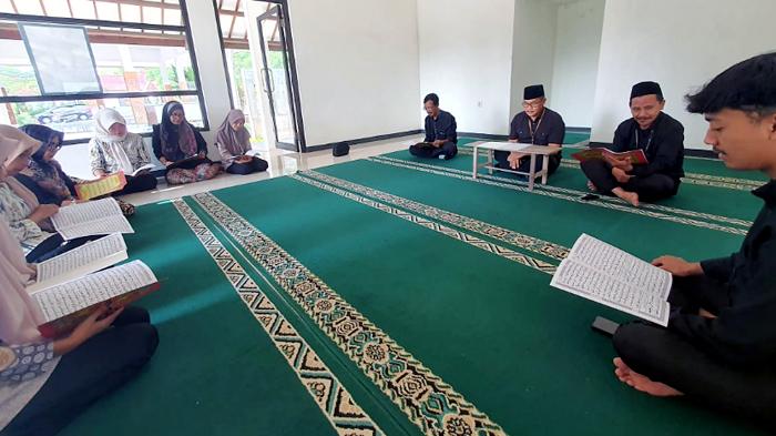 Pemkab-Banyuwangi-gelar-khotmil-Alquran.jpg