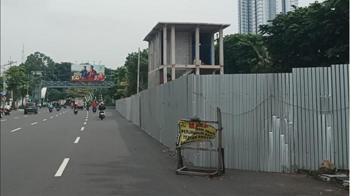 Pemkot-Surabaya-akan-segera-melanjutkan-proyek-ini-pada-akhir-Januari.jpg