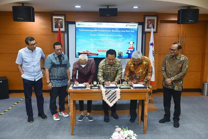 Penandatanganan-Kesepakatan-Bersama-Jual-Beli-Gas-KB-antara-PT-PGN-PT-Pertagas.jpg