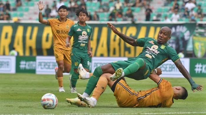 Pencetak-gol-kemenangan-Persebaya-Surabaya-Paulo-Henrique.jpg