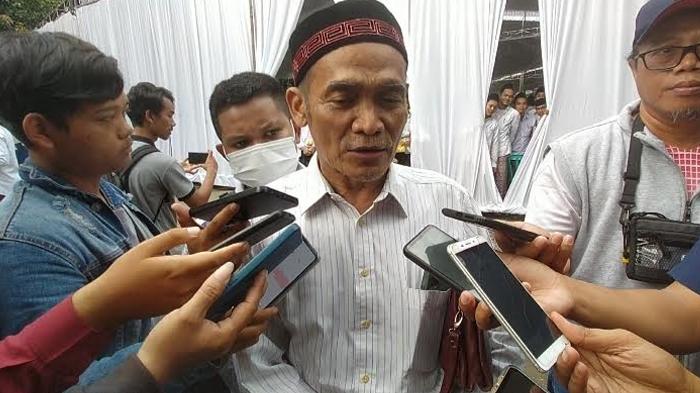Pengasuh-Ponpes-Lirboyo-Kota-Kediri-KH-Athoillah-Salahudin-Anwar.jpg