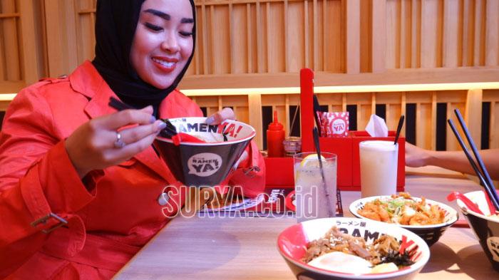 Lembutnya Mie Ramen Halal Berpadu Kuah Kaldu dan Sambal Nusantara