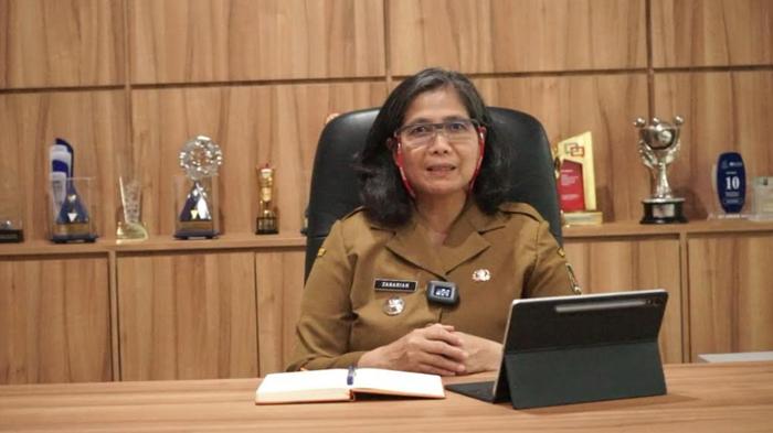 Penjabat-Wali-Kota-Kediri-Zanariah-zxxz.jpg