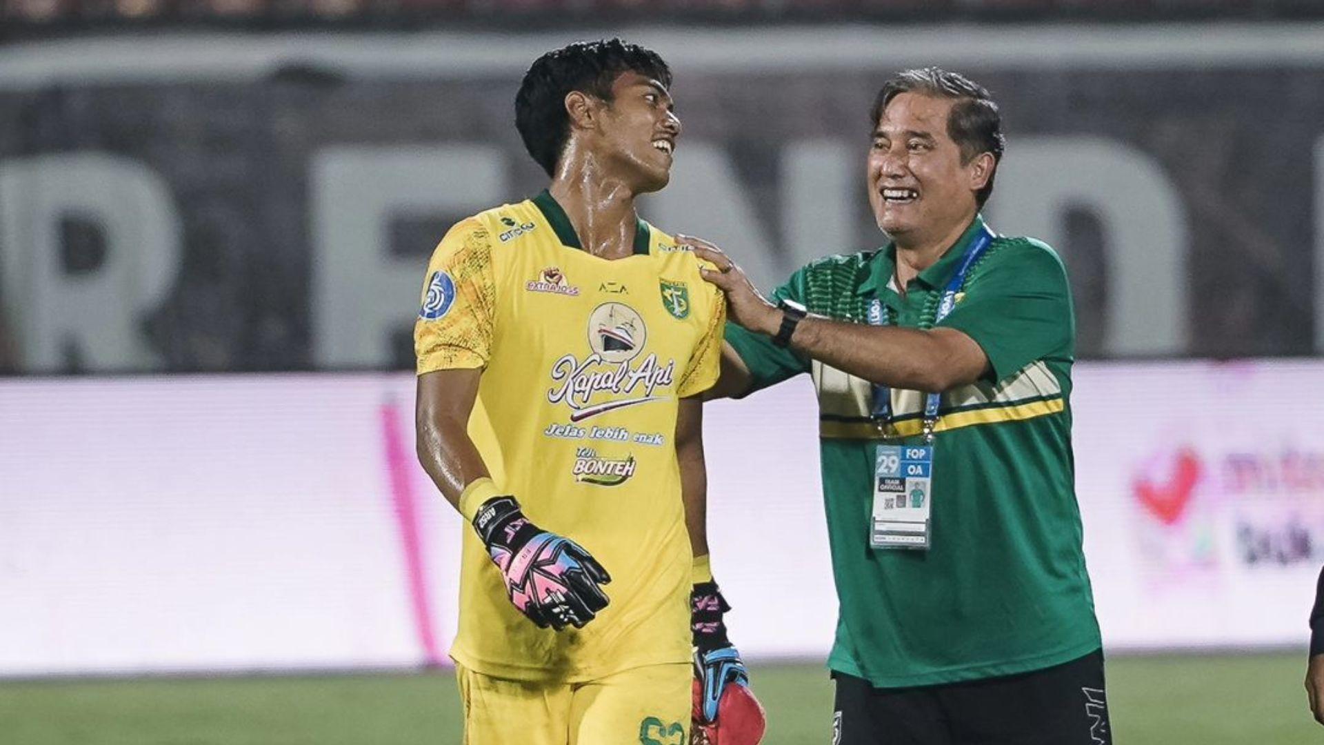 Penjaga-gawang-Persebaya-Surabaya-Andhika-Ramadhaniqweqweq.jpg
