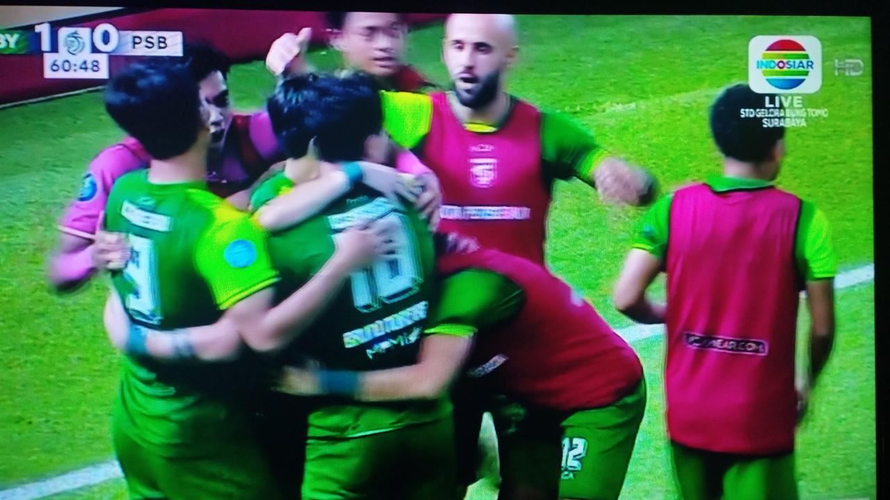 Persebaya-Unggul-aementara.jpg
