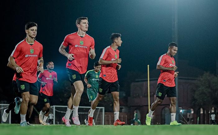 Persebaya-akan-berusaha-melanjutkan-tren-positif-di-Liga-1.jpg