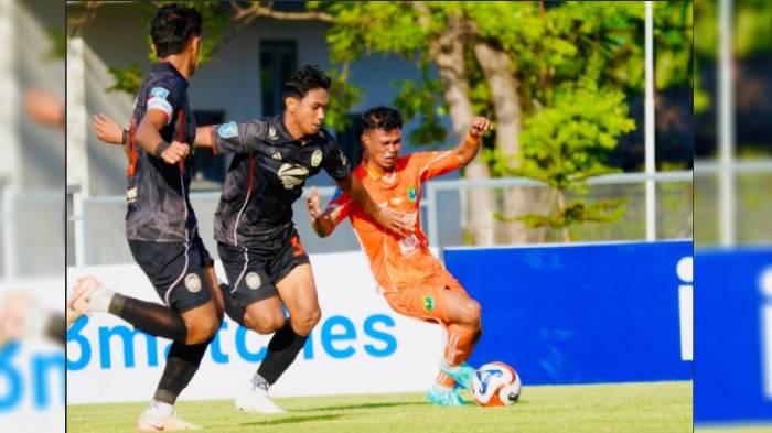 Persekabpas-tetep-kokoh-di-puncak-klasemen.jpg