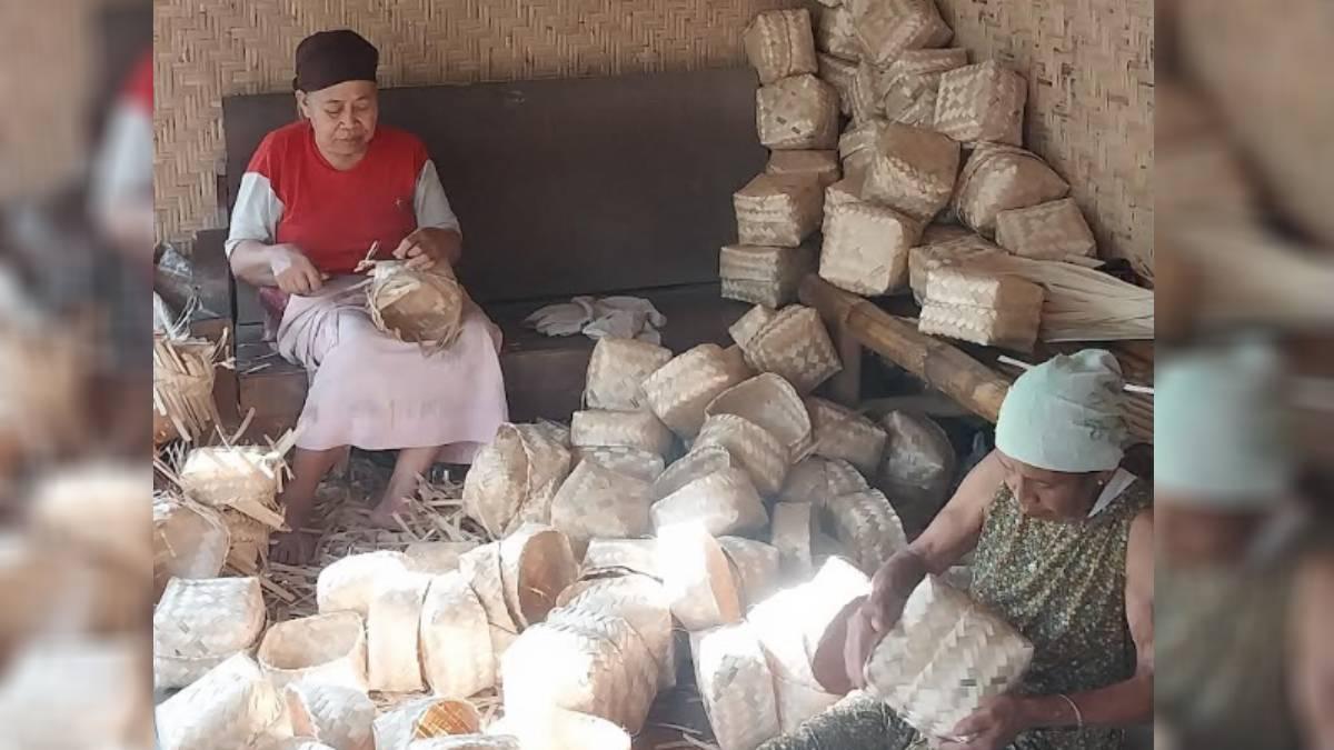 Pesanan-semakin-meningkat-usai-harga-plastik-melonjak.jpg