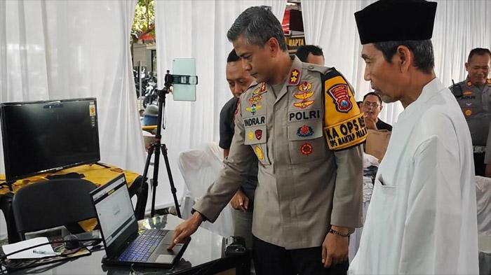 Enaknya Memilih di Trenggalek, Warga Desa Senden Kaget Menang Undian Sepeda Motor