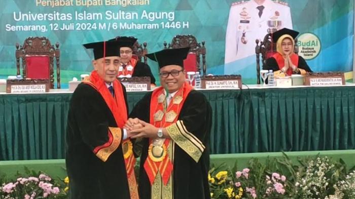 Pj Bupati Bangkalan Prof Arief Moelia Dikukuhkan Jadi Guru Besar ke-62 Unissula Semarang
