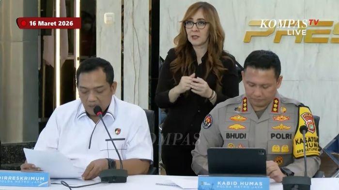 Rekaman CCTV Ungkap Detik-Detik Pengintaian hingga Penyiraman Air Keras Andri Yunus, Pelaku 4 Orang