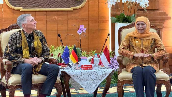 Profil-Dubes-Jerman-Ralf-Beste-yang-Temui-Gubernur-Jatim-Bahas-Kereta-Listrik-Surabaya-Sidoarjo.jpg