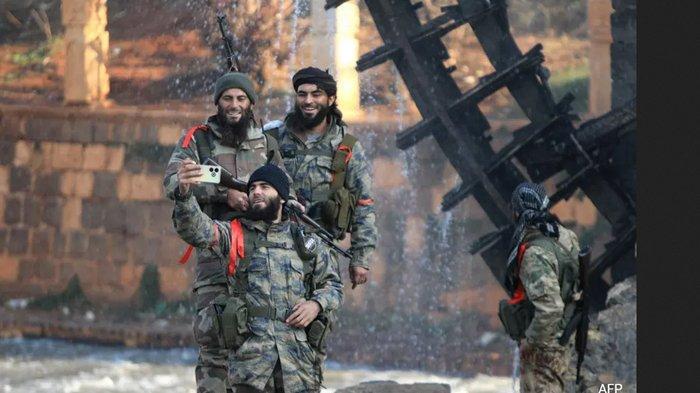 Profil-Tahrir-al-Sham-yang-Bakal-Jadi-Penguasa-Baru-Usai-Suriah-Tumbang-Cuma-Butuh-12-Hari.jpg