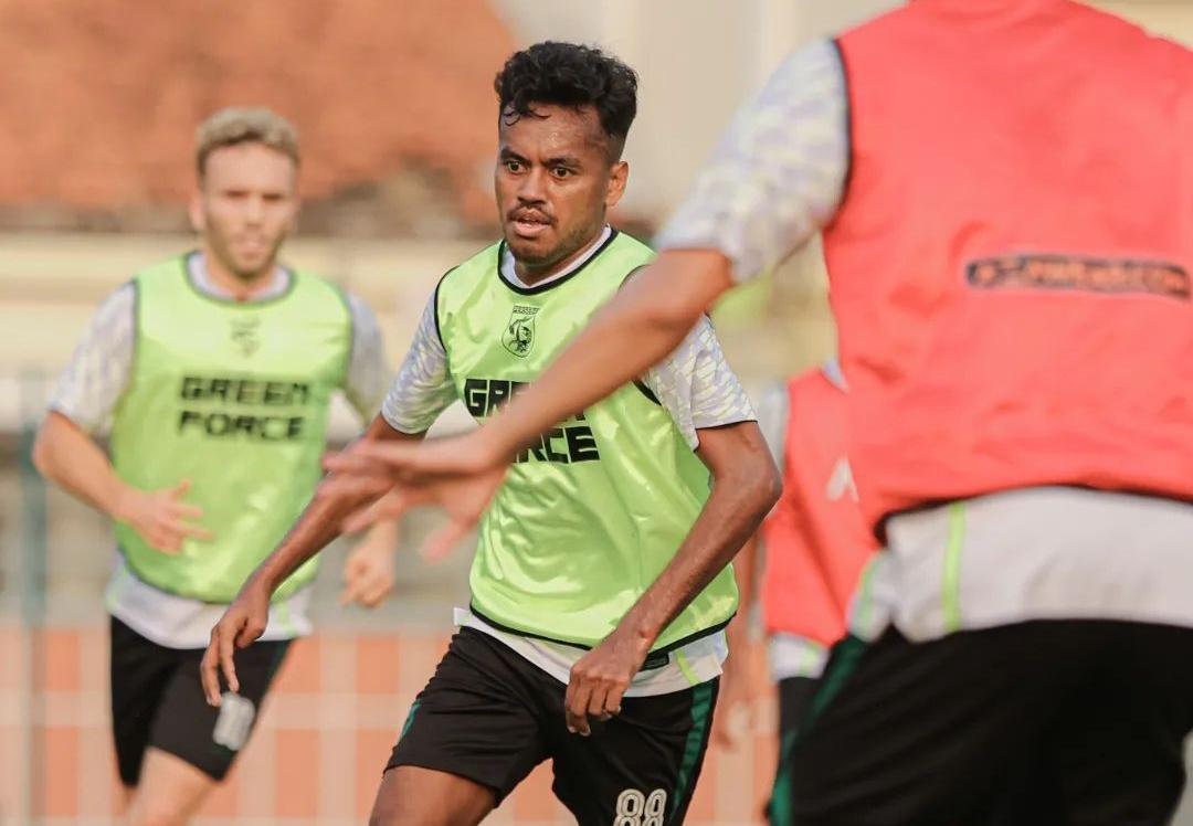 REAKSI-Bonek-Usai-Foto-Alwi-Slamat-Muncul-di-Instagram-Persebaya-Surabaya-Tetap-Jadi-Kapten.jpg