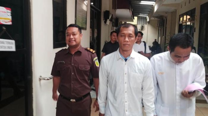 2 Terdakwa Rokok Ilegal di Kabupaten Mojokerto Dituntut 3 Tahun Penjara dan Denda Rp1,5 Miliar