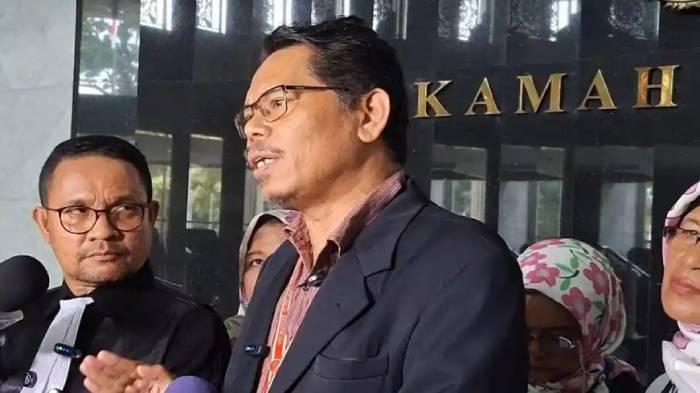 Rekam-Jejak-Bonatua-Silalahi-yang-Bikin-Buku-Berjudul-Ijazah-Jokowi-Tidak-Ada-Berikut-Isinya.jpg