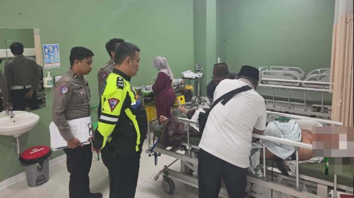 Rekaman-CCTV-Kecelakaan-Rombongan-Gus-Hilman-di-Tol-Pasuruan-Probolinggo-Diduga-Ini-Penyebabnya.jpg