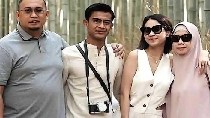 Respon-Azizah-Salsha-Sekeluarga-Soal-Kabar-Ayah-Pratama-Arhan-Meninggal-Dunia-Takziah-ke-Rumah-Duka.jpg