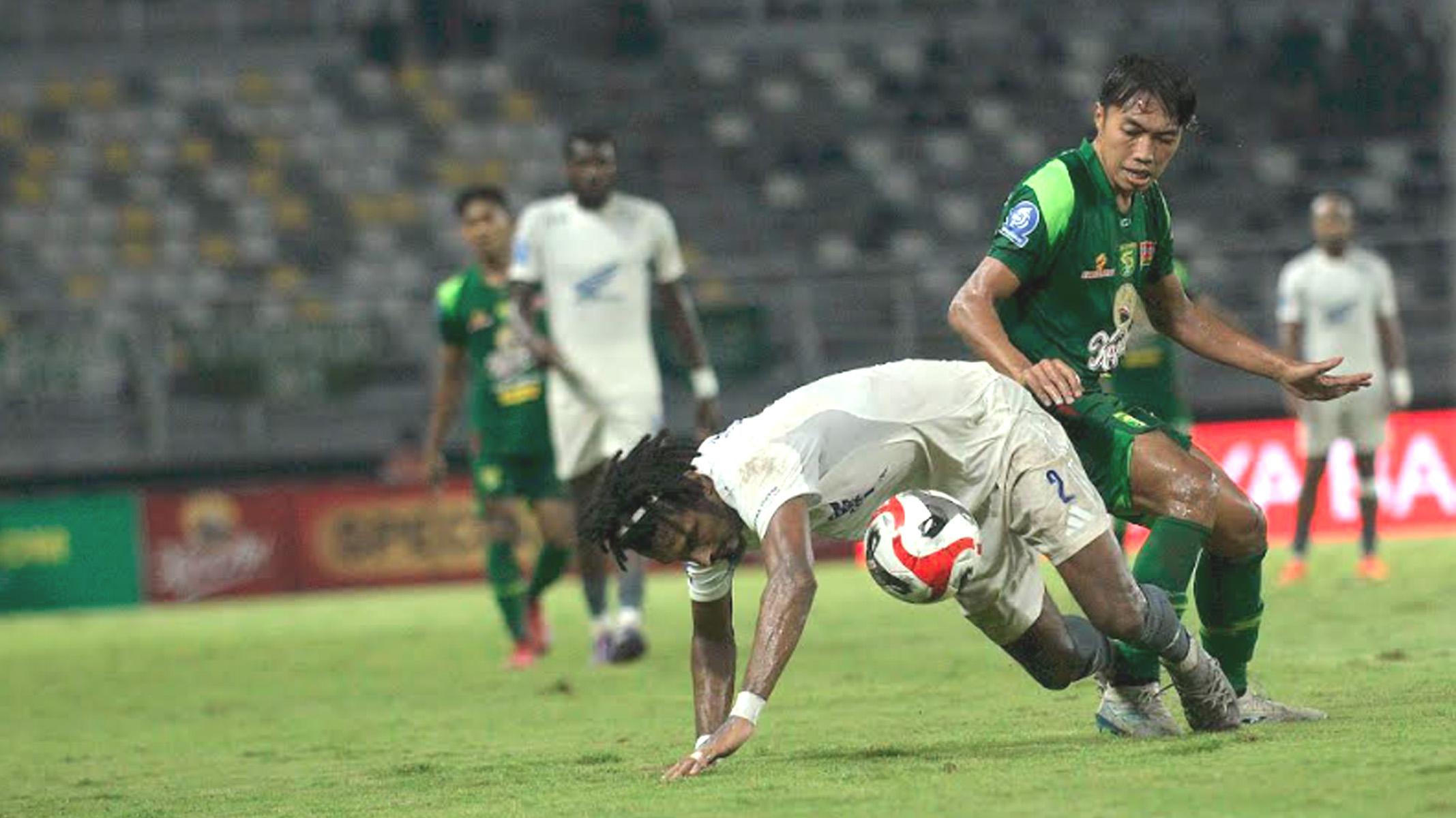 Riyan-ARdiasyah-Persebaya-vs-PSM.jpg