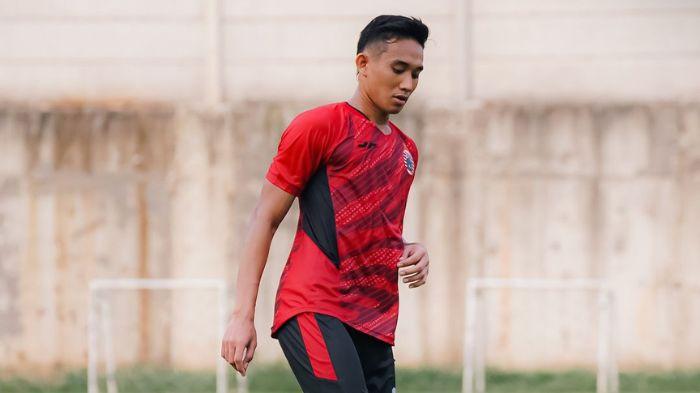 Rizky-Ridho-bergabung-dalam-latihan-Persija-Jakarta-s.jpg