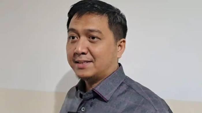 Roy-Riady-Sebut-Kejahatan-Kerah-Putih-Saat-Tuntut-Nadiem-Makariem-18-Tahun-Penjara-Apa-Maksudnya.jpg