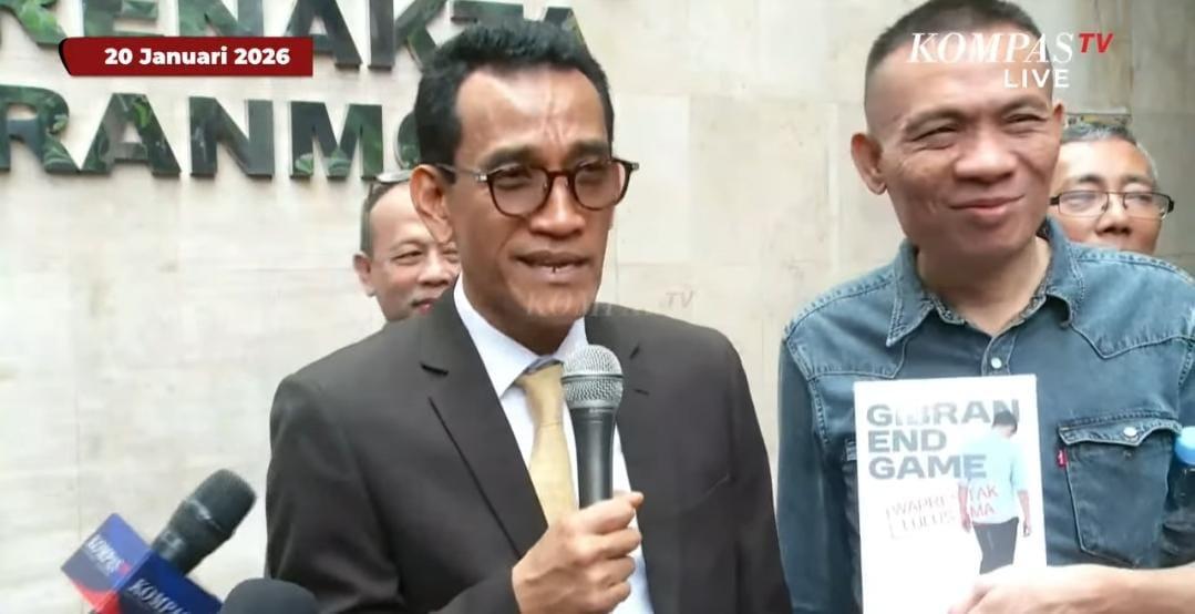 Roy-Suryo-Cs-Mengadu-ke-DPR-RI-dan-DPD-Soal-Kasus-Ijazah-Jokowi-Ancaman-12-Tahun-Disebut-Logis.jpg