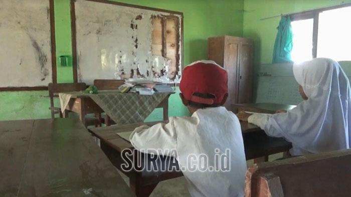Ruang-kelas-SDN-Kedungrejo-2-Kerek-yang-kosong-karena-tidak-dapat-siswa-pada-tahun-ajaran-baru-2023.jpg