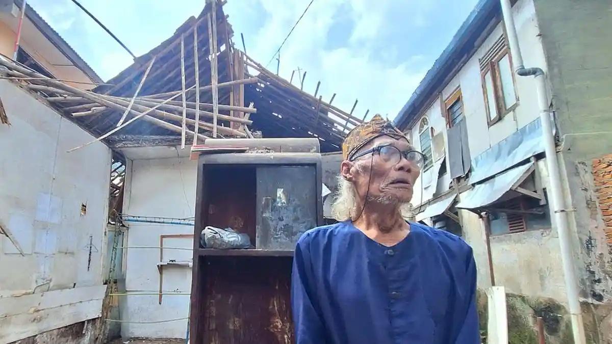 Rumah-aktor-sekaligus-komedian-senior-Diding-Boneng-roboh.jpg